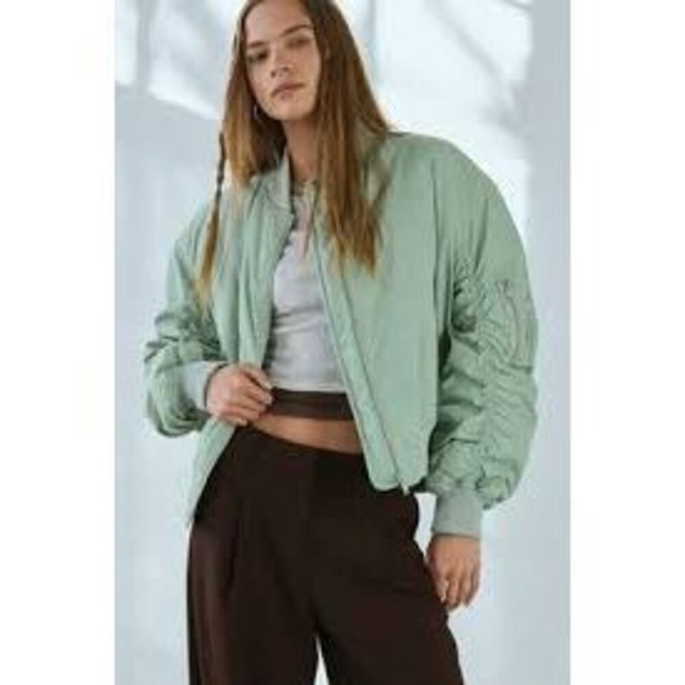BDG Urban Outfitters Elton Bomber Jacket Green Ruched Sleeve Cropped M, NWT